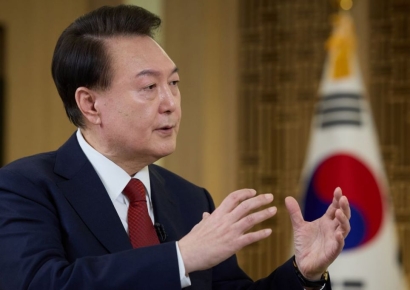 尹, 김 여사 명품백 논란에 "용산 들어가기 전의 일…정치공작"(종합2보)