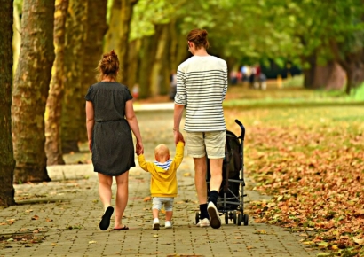 "나이 드니 후회" "지금도 잘 살아"…SNS로 본 딩크족들 속마음