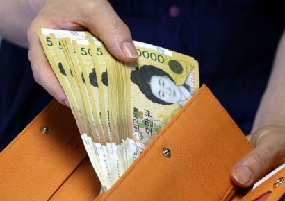 "세뱃돈 몇살까지?"…20대 "취업 전까지", 40대 "미성년자는 다"