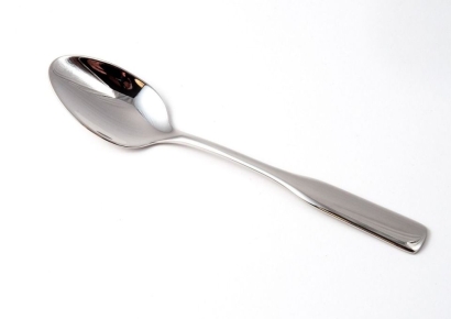한밤중 숟가락으로 땅 파며 이상행동…알고보니 범죄현장