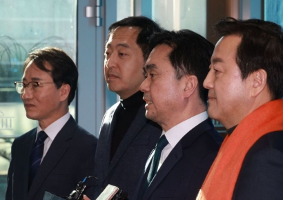 개혁신당, 정책위의장에 김만흠·김용남 임명…내일 첫 회의