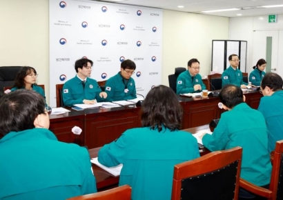 복지부, 의사 집단행동 조짐에 '달래기' 총력