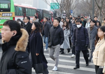 [포토]설 연휴 끝 출근하는 시민들