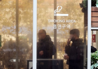 매일 입에 닿는데 세균·곰팡이 '범벅'…변기보다 3000배 더러운 전자담배 