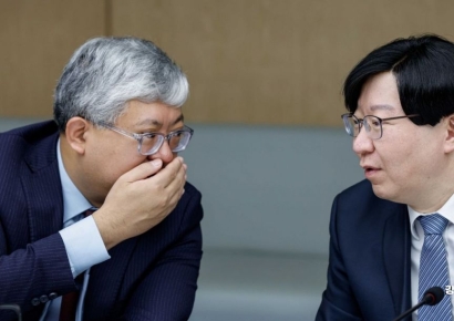 [포토]의견 나누는 김소영 금융위 부위원장-이한상 한국회계기준원장