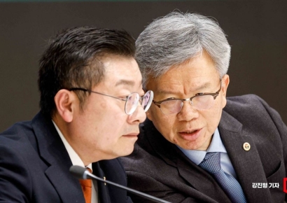 [포토]심각한 김택우 대한의사협회 비상대책위원장