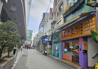 [르포]"심한 불경기엔 금도 안팔려"…웃는 금값에도 금은방 울상