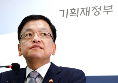 기재부, '85% 교체' 역대 최대 과장급 정기인사