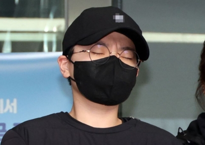 "상의 탈의하고 女수감자에 구애"…'30억 사기' 전청조, 교도소 근황