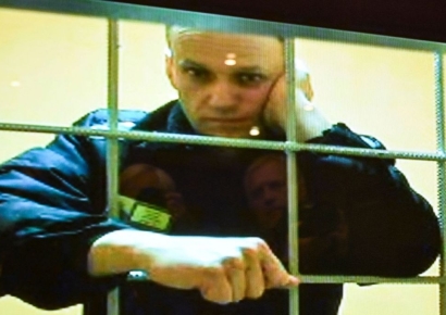 의문사한 반정부 운동가 나발니 부인 "푸틴과 종전 협상 시도 무의미…합의 깰 것" 