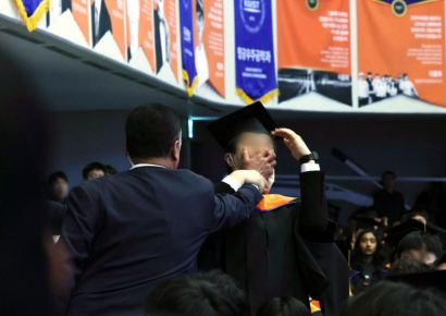 'KAIST 졸업식 항의' 녹색정의당 대변인, 19일 기자회견