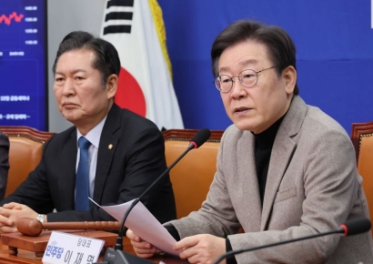 이재명, '의대정원 확대'에 "민생 놓고 정치쇼"