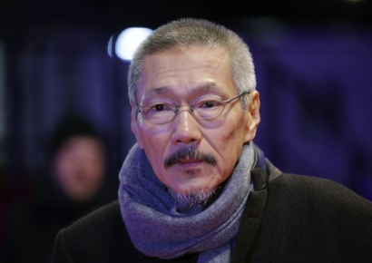 홍상수 감독, 김민희 없이 베를린영화제 등장
