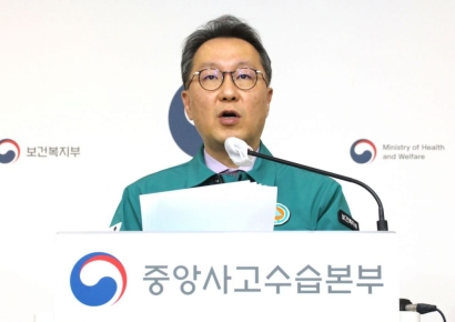 복지부 "전공의 8816명 사직, 근무지 이탈 7813명"