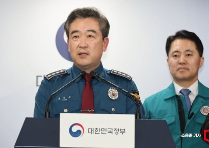 [포토]전공의 집단행동 관련 '법대로'