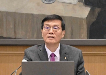 한은 총재 "구조개혁 통해 잠재성장률 올릴 수 있다"