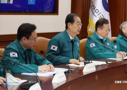 [포토]의사집단행동 중대본 회의 발언하는 한덕수 총리