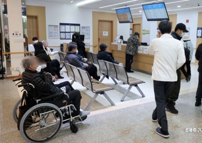 [포토]외래진료 기다리는 환자들