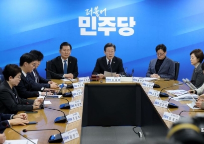 [포토] 이재명 "노웅래, 안타까워…현실적으로 공천 탈락 피할 수 없어"