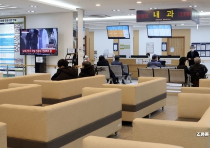 [포토]의료단계 심각 격상, 한산한 적십자병원