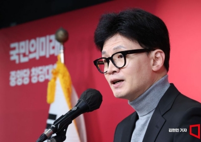 공천 두고 여야 공방…與 "이재명 충성심 공천" vs 野 "시스템 빙자 사천"