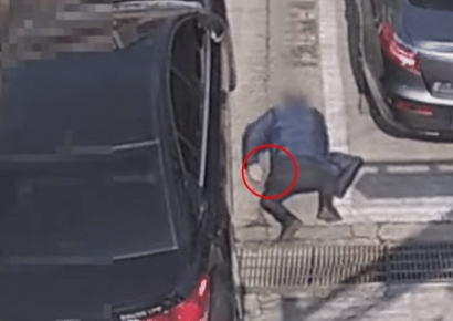 차에 부딪힌 뒤 안경값 받아간 노인…CCTV 본 차주는 허탈