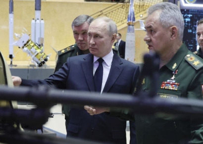 불곰서 푸틴 구한 경호원, 국무원 서기 됐다