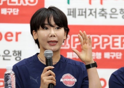 '후배 괴롭힘' 여자배구 오지영, 자격정지 1년에 계약해지…"재심요청할 것"