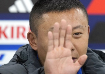 한국 기자 말 자른 북한 대표팀 감독, 북한 대신 불러달라는 국가이름은?