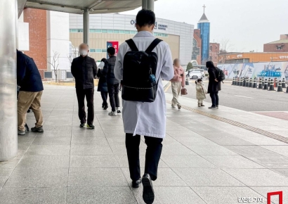 전공의 사직 '의료 공백' 불똥 제약업계로 튄다