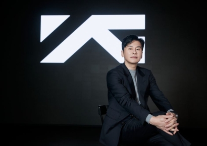 양현석, 2NE1과 8년 만에 극적 재회…YG "뜻 깊은 대화 나눠"