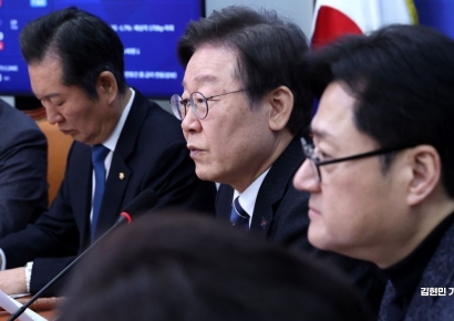 이재명 "의료파업 종식 위해 '4자 협의체' 꾸리자"