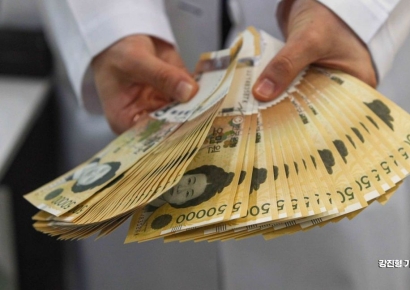 울산 아파트 비닐봉지서 또 2500만원 현금다발…5000만원 발견된 그 아파트