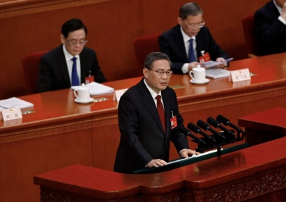中 전인대 서프라이즈 없었다…'5%안팎 성장' 의미는?