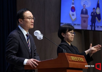 [포토] 홍영표 "'가짜 민주당' 탈당‥이번 공천은 '정치적 학살'"