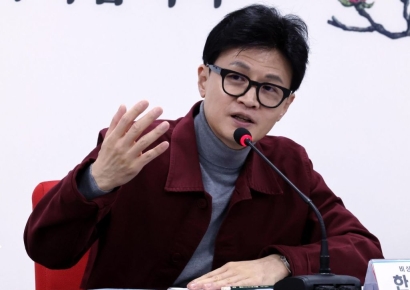 한동훈, '518 폄훼·일베 논란' 도태우 공천 재검토 요청…"이미 끝난 사안" 비판도