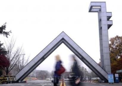 서울의대 학장 "지금 메시지는 '국민 건강 책임진다'여야 한다" 호소 