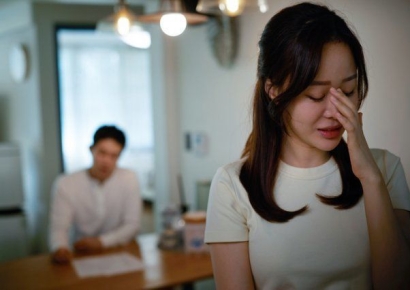 친정돕다 몰래대출 걸린 며느리 "시댁·남편 타박, 이혼사유 되나요"