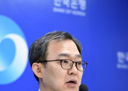 한은 "수출 개선으로 경상수지 흑자 지속될 듯"[일문일답]