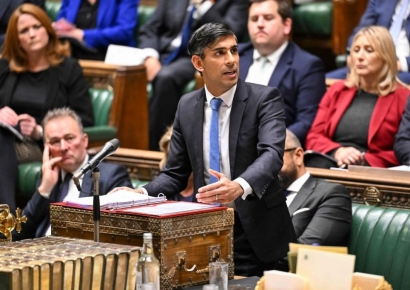 '지지율 하락 늪' 빠진 英 수낵, 연금소득 감세안 발표