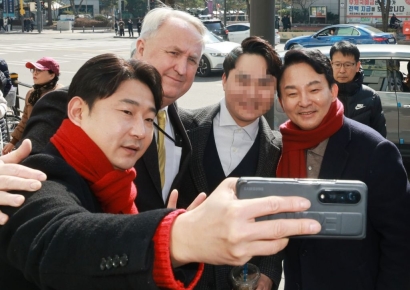 인요한, 與 위성정당 비례신청…국민의미래 선대위원장 거론