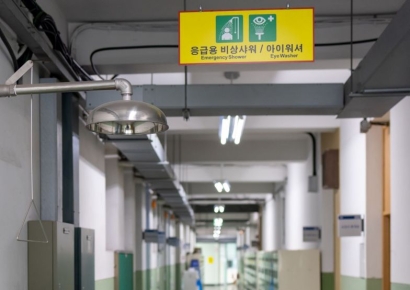 아주대병원 안과교수 사의 "비민주적 밀어붙이기 태도 견디기 어려워"