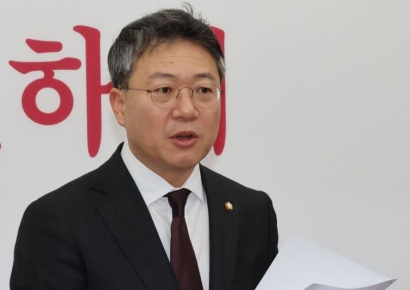 與 "이재명, 전쟁 원하나…국민 불안 부채질해"