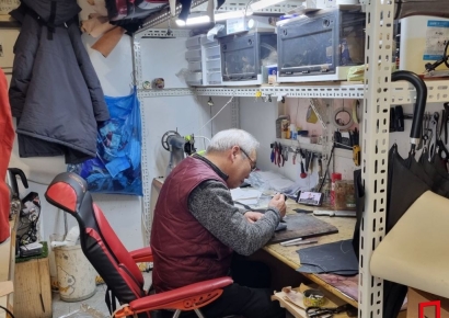 "임대료 너무 높아" 핫플 된 성수동에서 사라지는 '수제화 공장'