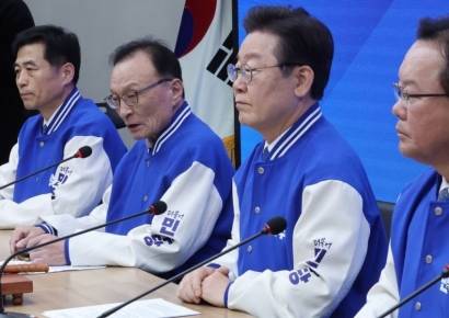[포토] 이해찬 "이런 정권 심판 못 하면 국민에게 죄 짓는 것"