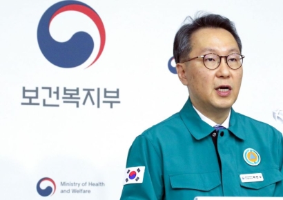 박민수 복지차관 "의대교수 사직하면 현장 근무 전공의 갈 곳 없다"