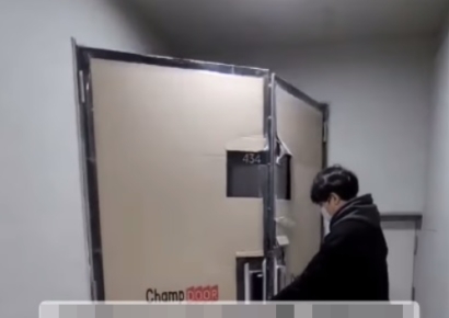동시에 열면 현관문끼리 부딪혀…세종 신축 입주자들 "이런 하자는 처음"