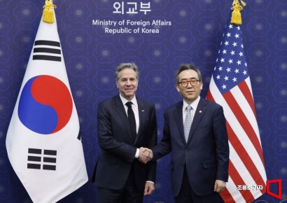 [포토] 악수 나누는 한미 외교장관