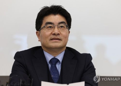 서울대 의대 교수들 사직서 낸다…25일 일괄 제출 "다른 방법 없어"