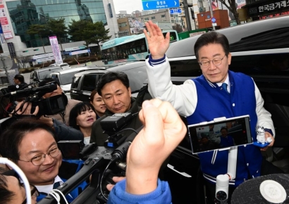 이재명 대표 '대장동 재판' 또 불출석… 재판부 "강제소환 고려"